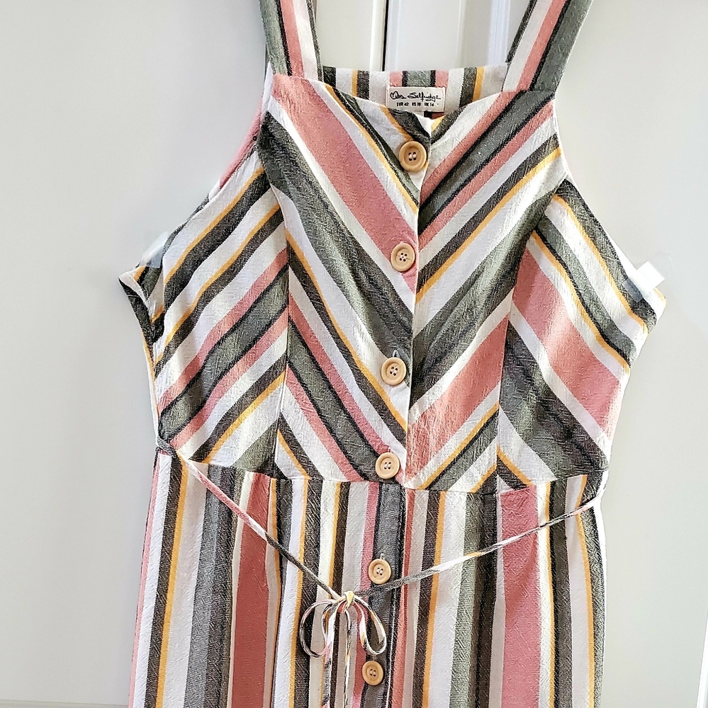 Dress - Picture 5 of 12